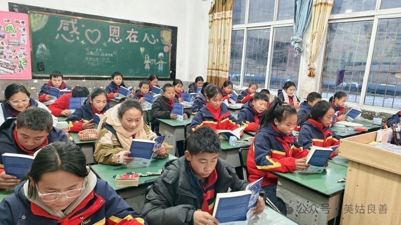 f1babe247f67a9b38d7cc14cd7d47379.jpg f1babe247f67a9b38d7cc14cd7d47379.jpg