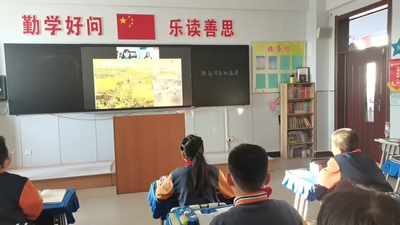 黑龙江富裕县友谊乡中心学校.jpg